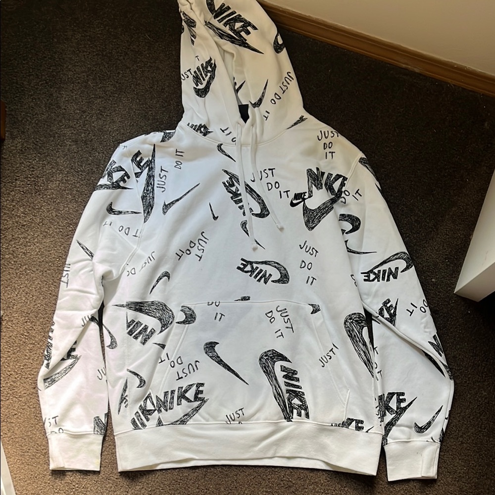 Nike Men's White Graphic Hoodie